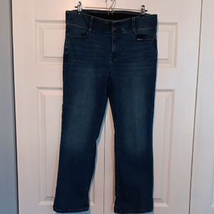 9 West Women's Jeans Size 14 Short Pants